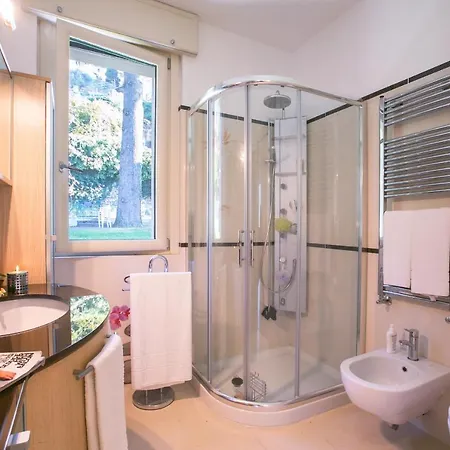 Villa Sleeps 6 Air Con