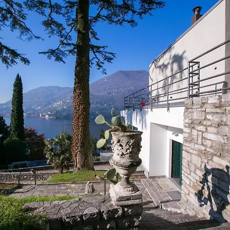 Villa Sleeps 6 Air Con Blevio